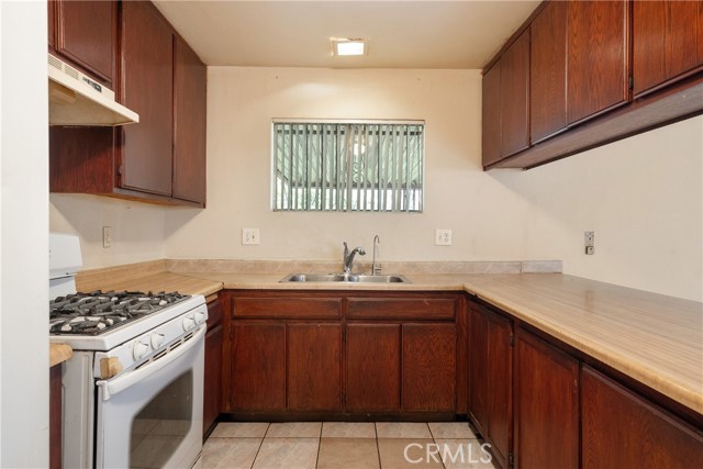 Detail Gallery Image 14 of 29 For 333 West Grand Avenue, Pomona,  CA 91766 - 3 Beds | 2 Baths