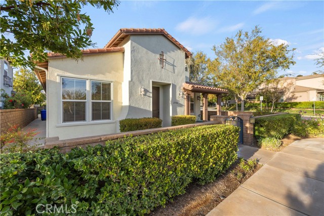 Detail Gallery Image 2 of 67 For 23761 Hickory Ct, Valencia,  CA 91354 - 3 Beds | 2 Baths