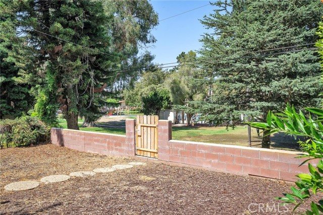 168 Vista Del Parque, Redondo Beach, California 90277, 6 Bedrooms Bedrooms, ,3 BathroomsBathrooms,Residential,Sold,Vista Del Parque,PV22188074
