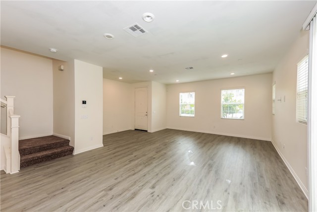 Detail Gallery Image 5 of 14 For 7460 Jersey St, Chino,  CA 91708 - 4 Beds | 2/1 Baths