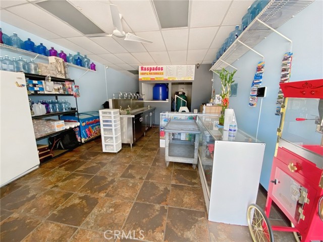 245 E Baseline Street, Rialto CA: https://media.crmls.org/medias/5f577ff2-d3c2-46f5-a281-fdc87d0d793e.jpg
