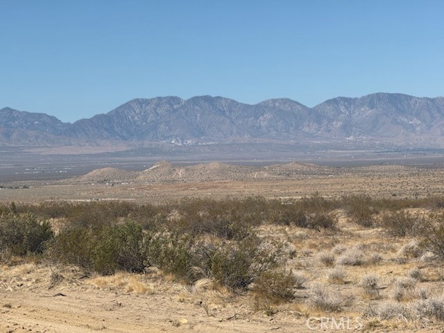 240 E Avenue N, Lancaster CA: https://media.crmls.org/medias/5f57e964-d970-4300-b2a3-33a0603785f7.jpg