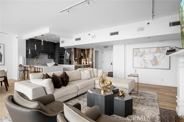 Detail Gallery Image 9 of 65 For 222 Monterey Rd #1603,  Glendale,  CA 91206 - 2 Beds | 2 Baths