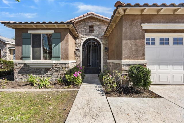 Detail Gallery Image 4 of 33 For 420 Hollyhill, Bakersfield,  CA 93312 - 3 Beds | 2 Baths