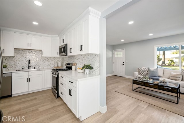 2708 Spreckels Lane, Redondo Beach, California 90278, 3 Bedrooms Bedrooms, ,2 BathroomsBathrooms,Residential,Sold,Spreckels,SB22026607