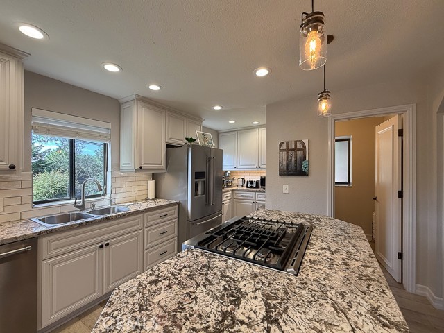 Detail Gallery Image 18 of 55 For 2298 Tipton St, Cambria,  CA 93428 - 2 Beds | 2/1 Baths
