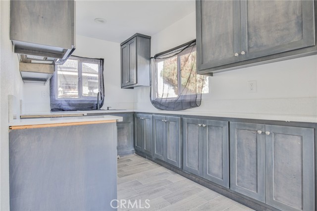 Detail Gallery Image 15 of 38 For 430 W 64th St, Los Angeles,  CA 90003 - 3 Beds | 3 Baths