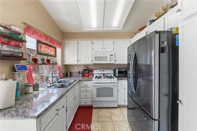 12431 Highgate Avenue, Victorville CA: https://media.crmls.org/medias/5f5ac874-5bb2-4306-905c-530bdab17211.jpg