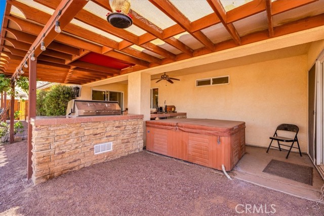 5115 Warren Vista Avenue, Yucca Valley CA: https://media.crmls.org/medias/5f5adb83-bcb0-4777-b0b9-96c508ea64bb.jpg