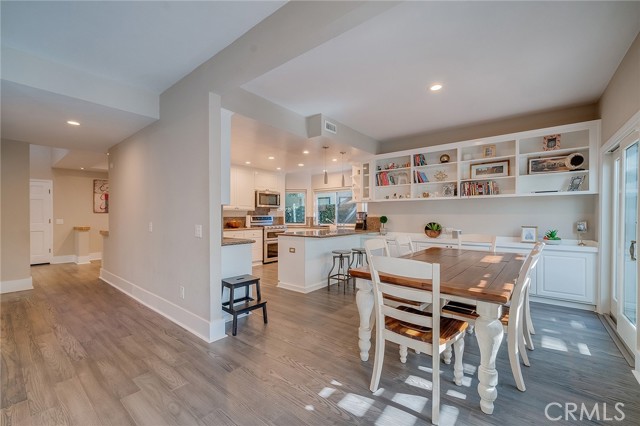 Detail Gallery Image 10 of 31 For 6049 Rustling Oaks Dr, Agoura Hills,  CA 91301 - 4 Beds | 3/1 Baths