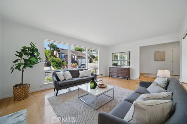 Detail Gallery Image 5 of 34 For 1406 Cedarwood, San Mateo,  CA 94403 - 4 Beds | 2/1 Baths