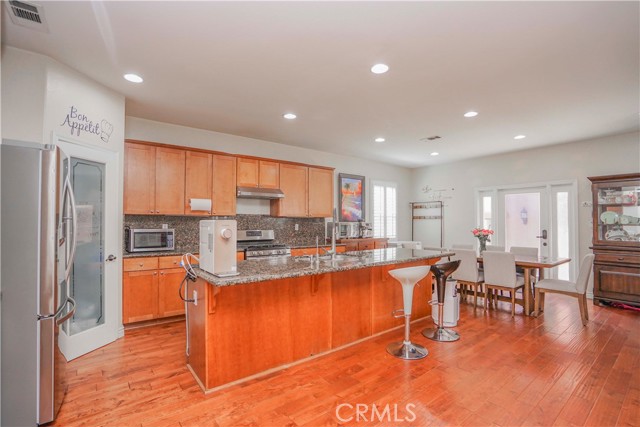 Detail Gallery Image 8 of 34 For 1405 Starbuck, Fullerton,  CA 92833 - 5 Beds | 3/1 Baths