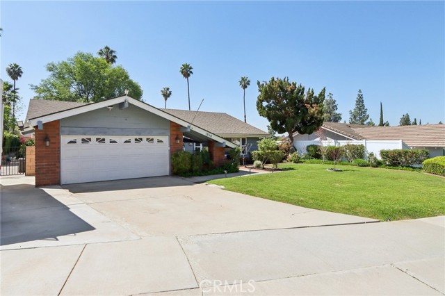Detail Gallery Image 2 of 29 For 1250 Blazewood St, Riverside,  CA 92507 - 3 Beds | 2 Baths