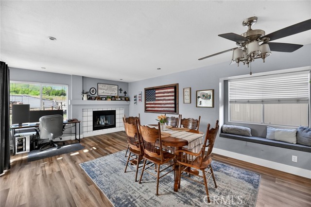 Detail Gallery Image 16 of 49 For 39055 via Las Sintras, Murrieta,  CA 92562 - 4 Beds | 2/1 Baths