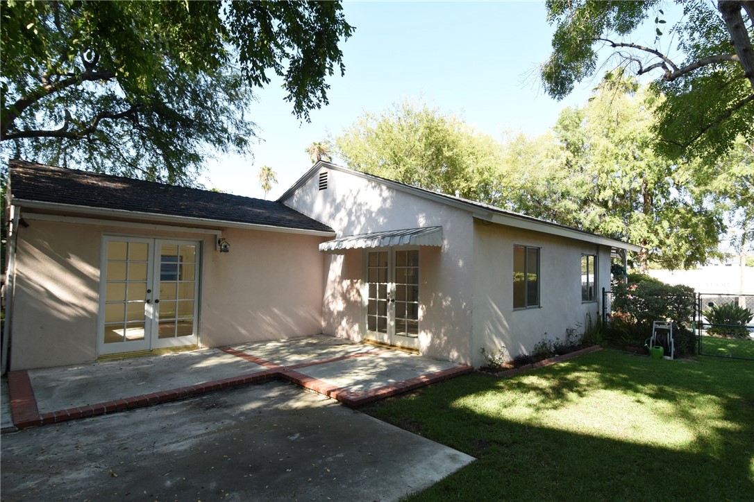 The shady Chinese Elm trees surrounding the yard are so beautiful and tranquil!