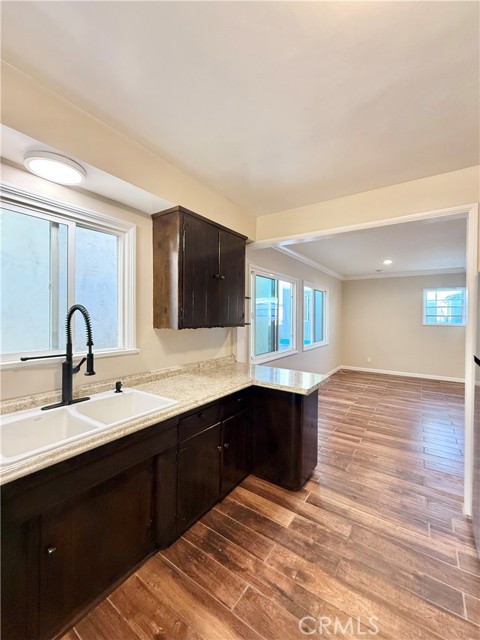 Detail Gallery Image 17 of 31 For 24 10th Ct, Hermosa Beach,  CA 90254 - 1 Beds | 1 Baths