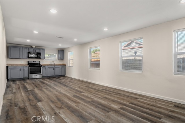 Detail Gallery Image 9 of 25 For 7581 Knott Ave, Buena Park,  CA 90620 - 3 Beds | 1 Baths