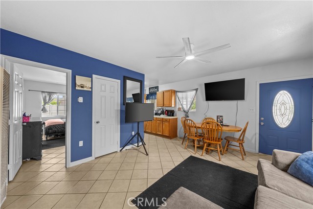 1571 E Olive Street, Ontario CA: https://media.crmls.org/medias/5f61980a-7923-4c2f-8243-ffa8ada04f11.jpg