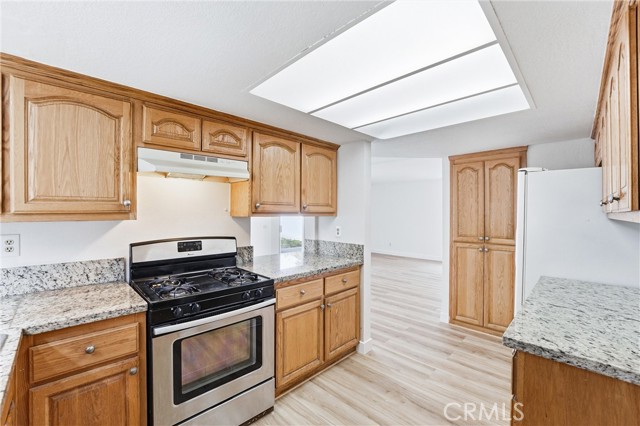 Detail Gallery Image 15 of 33 For 300 Mildred, Perris,  CA 92571 - 4 Beds | 2/1 Baths