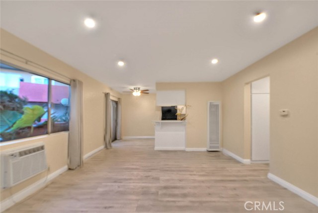 Detail Gallery Image 11 of 39 For 5021 Atlantic Ave #27,  Long Beach,  CA 90805 - 2 Beds | 1 Baths