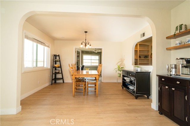 Detail Gallery Image 10 of 43 For 22396 Barbacoa Dr, Saugus,  CA 91350 - 3 Beds | 3 Baths