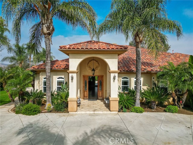 6116 Chadbourne Avenue, Riverside CA: https://media.crmls.org/medias/5f630850-00e5-4ea5-9b96-baad10268d06.jpg