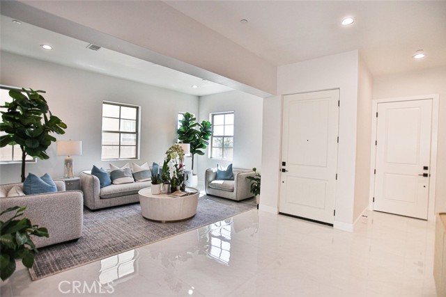 Detail Gallery Image 5 of 63 For 17413 Siena, Fountain Valley,  CA 92708 - 4 Beds | 4 Baths