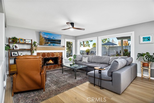 Detail Gallery Image 7 of 32 For 29110 Wayfarer Ln, Lake Elsinore,  CA 92530 - 4 Beds | 2/1 Baths