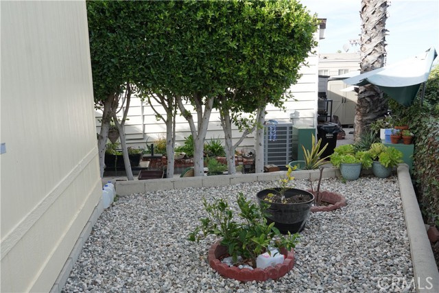 Detail Gallery Image 2 of 3 For 2550 Pacific Coast #111,  Torrance,  CA 90505 - 2 Beds | 2 Baths