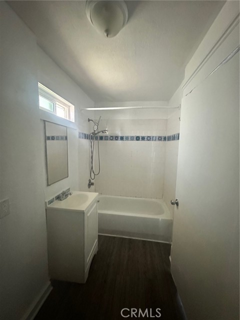 902 Magnolia Avenue, Long Beach CA: https://media.crmls.org/medias/5f647c5e-aeef-48a8-9776-5cc0df685055.jpg