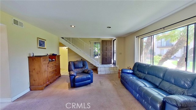 Detail Gallery Image 4 of 30 For 25558 Oak St, Lomita,  CA 90717 - 3 Beds | 2/1 Baths