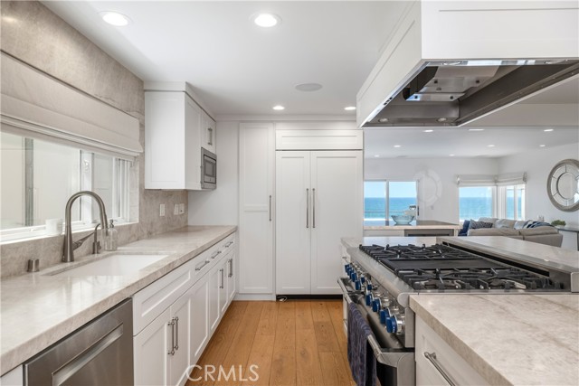 4314 The Strand, Manhattan Beach CA: https://media.crmls.org/medias/5f65a287-e0e1-4388-aa76-9d7b117e881f.jpg
