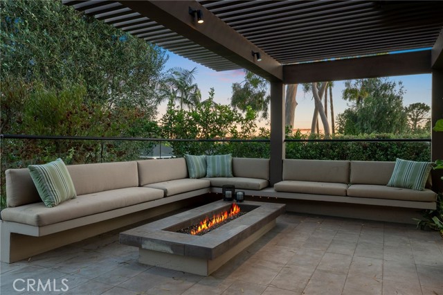 1 Crestwind Drive, Rancho Palos Verdes CA: https://media.crmls.org/medias/5f65a9af-ed9d-4316-b638-8eb5c0d279bf.jpg