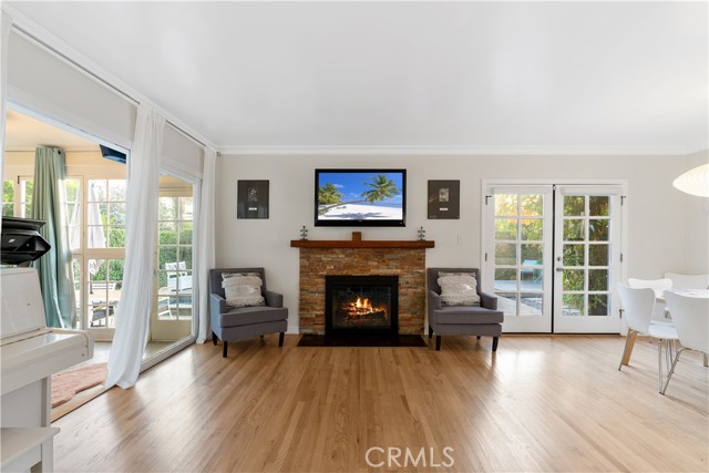 6115 Van Noord Avenue, Valley Glen CA: https://media.crmls.org/medias/5f6691cd-2baa-41fa-aa02-1c55cf30cc3e.jpg