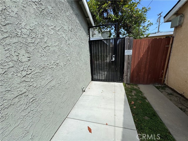 Detail Gallery Image 5 of 24 For 4301 Farquhar Ave, Los Alamitos,  CA 90720 - 2 Beds | 1/1 Baths