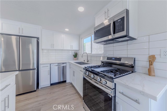 6923 Sundown Drive, Jurupa Valley CA: https://media.crmls.org/medias/5f683788-888c-4c6d-8fc5-f3f4772916ea.jpg