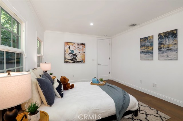543 N Gardner Street, Los Angeles CA: https://media.crmls.org/medias/5f68866a-b0a3-4581-b7ae-33a7dadca0aa.jpg