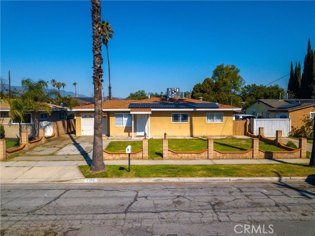 17390 Holly Drive, Fontana, California 92335, 4 Bedrooms Bedrooms, ,2 BathroomsBathrooms,Single Family Residence,For Sale,Holly,CV24041201