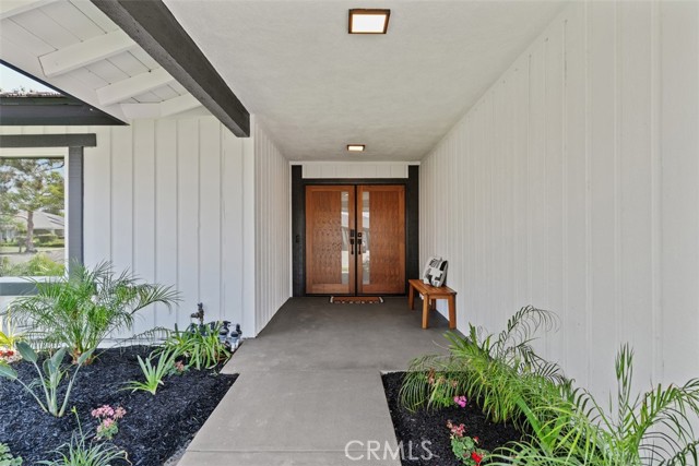 13762 Palace Way, Tustin CA: https://media.crmls.org/medias/5f68a5c1-b793-4db3-8715-9efc51edc491.jpg