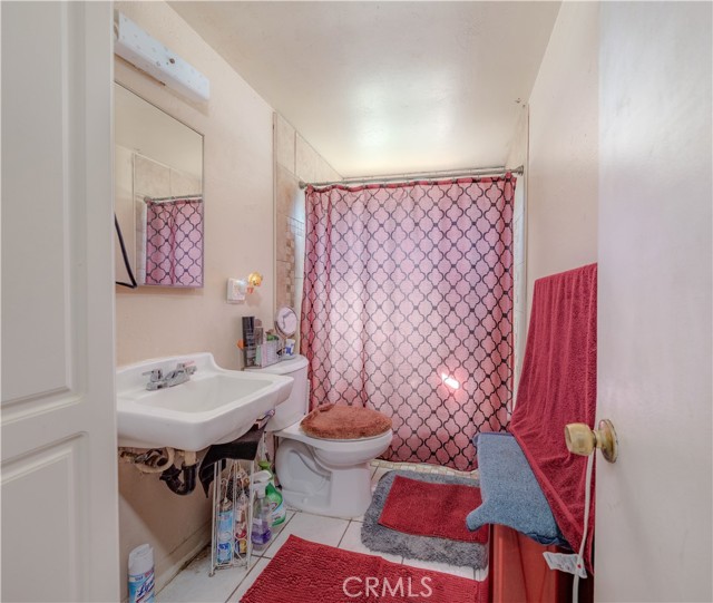 13572 Sutter Drive, Westminster CA: https://media.crmls.org/medias/5f68d97f-b88d-469a-8df6-5246356bfd89.jpg