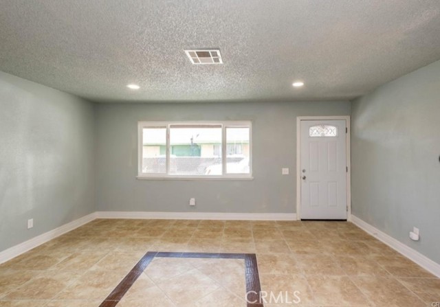 18610 Casaba Rd, Adelanto CA: https://media.crmls.org/medias/5f68dce8-0e3a-4102-930d-7157888a0f71.jpg