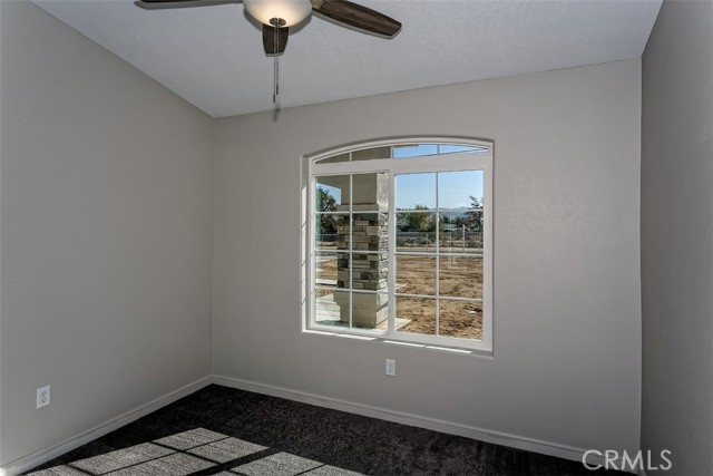 Detail Gallery Image 11 of 25 For 18363 Ranchero Rd, Hesperia,  CA 92345 - 4 Beds | 2/1 Baths