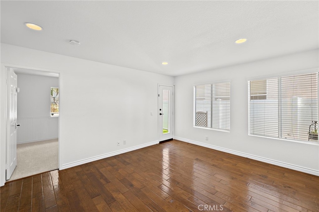 MLS #OC25229351 image #28