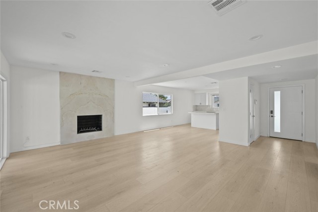 7750 Eton Avenue, Canoga Park CA: https://media.crmls.org/medias/5f69b32f-93cd-4b96-adbc-fae93628587a.jpg
