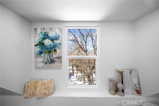 Detail Gallery Image 18 of 22 For 27584 Weirwood Dr, Lake Arrowhead,  CA 92326 - 2 Beds | 1 Baths