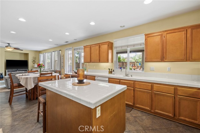 27602 Rockwood Avenue, Moreno Valley CA: https://media.crmls.org/medias/5f6ab378-19bf-415b-9b22-201bec3460d3.jpg