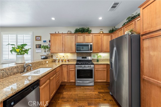 16767 Desert Lily Street, Victorville CA: https://media.crmls.org/medias/5f6cbd90-ff3b-4899-b540-cdb409ac3ace.jpg