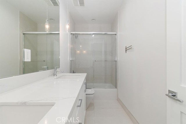 2406 Mathews Avenue, Redondo Beach, California 90278, 4 Bedrooms Bedrooms, ,3 BathroomsBathrooms,Residential,Sold,Mathews,SB21216654