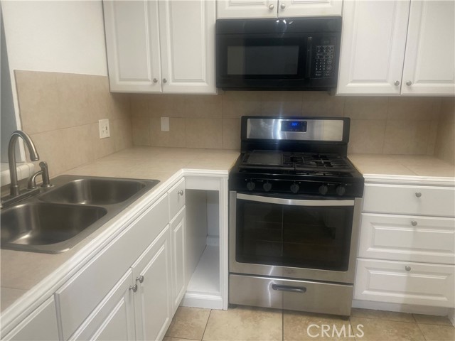 Detail Gallery Image 6 of 14 For 600 W 3rd St #A310,  Santa Ana,  CA 92701 - 2 Beds | 1 Baths