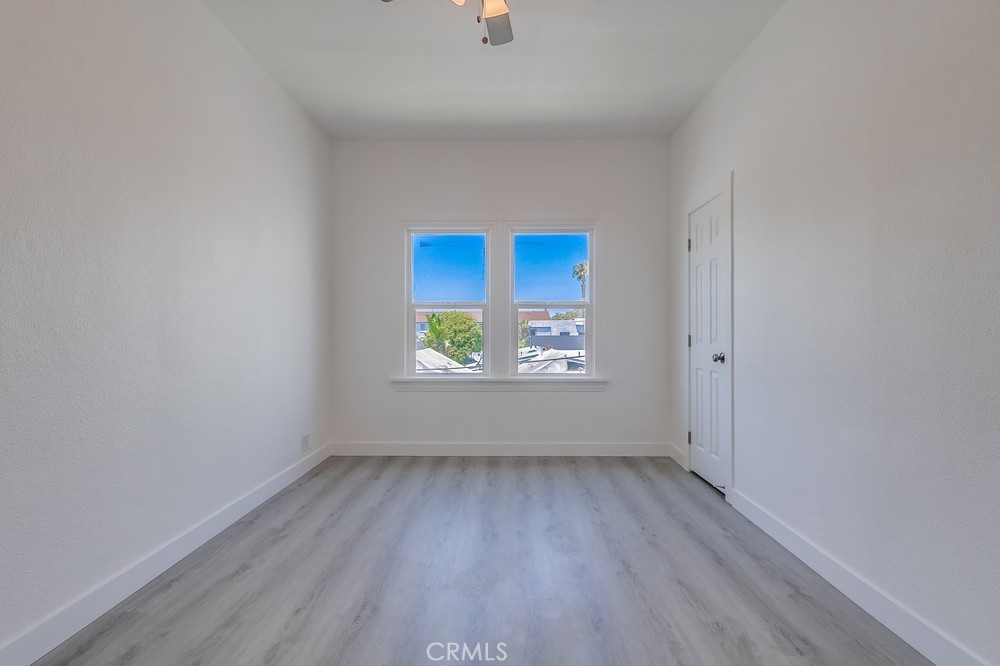https://media.crmls.org/medias/5f6e0910-567d-4e39-9a11-5dfb5af566ae.jpg?preset=X-Large